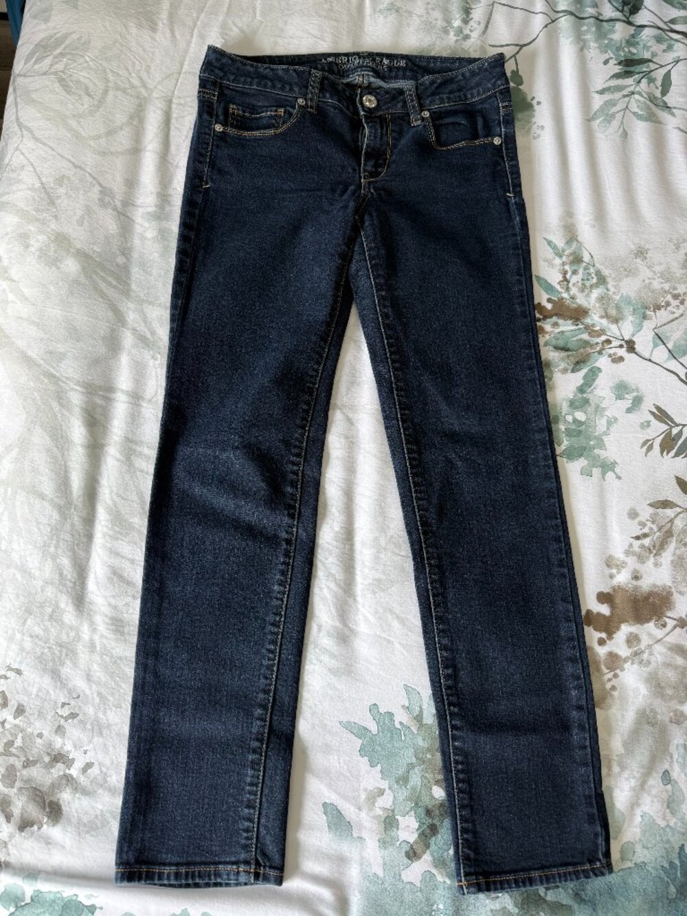 American Eagle Skinny Super Stretch Jeans Size 4 Short Dark Wash